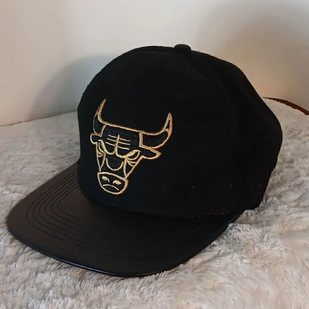 Chicago Bulls NBA Wool Faux Leather Cap